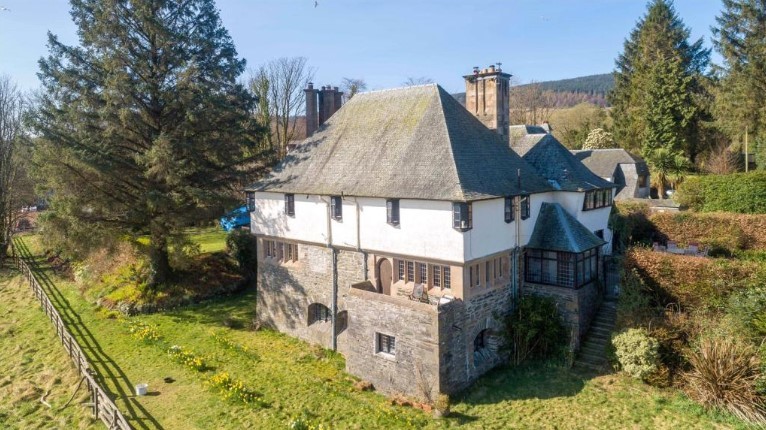 The Ferry Inn in Rosneath - designed by Edwin Lutyens for Queen Victorias daughter, Princess Louise - is on the market for offers above £875,000 (Photo - Savills)