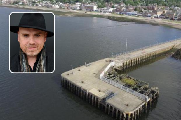 TV comic Rab weighs in as planned cash bid for Helensburgh pier is axed